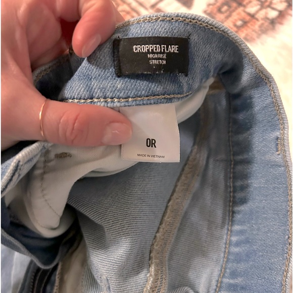 Express High Rise Cropped Kick Flare Jeans in Light Wash - Picture 9 of 10